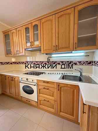 Продаж Квартира 2-кімнатна, 12/24 поверх на Чавдар Єлизаветы ул. Kiev