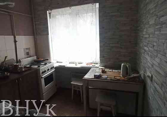 Продаж Квартира 3-кімнатна, 2/5 поверх на Романа Шухевича Ужгород