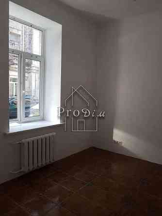 Продаж Будинок 2-кімнатний на Набережно-Хрещатицька вул., 7 Kiev