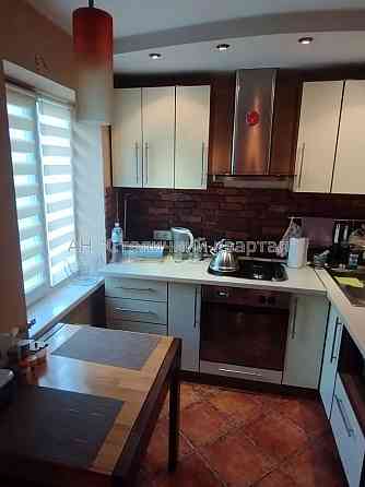 Продаж Гараж/паркомісце на Донця Михайла вул., 13 3/5 поверх Київ