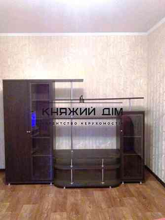 Оренда Квартира 2-кімнатна, 5/16 поверх на Урловская ул. Киев