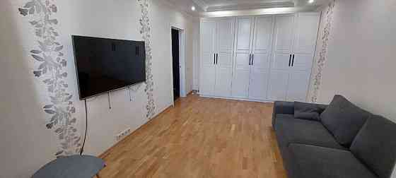 Оренда Квартира 2-кімнатна, 8/16 поверх на Мишуги Александра ул., 1/4 Київ