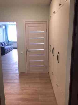 Оренда Квартира 1-кімнатна, 17/26 поверх на Харьковское шоссе, 188 Kiev