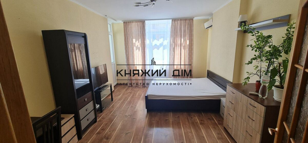 Оренда Квартира 3-кімнатна, 17/25 поверх на Воскресенская ул. Kiev - photo 1