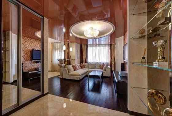 Продаж Квартира 2-кімнатна, 19/25 поверх на Верховинна вул., д. 35 Київ