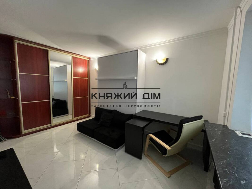 Оренда Квартира 1-кімнатна, 1/9 поверх на вул. Фрунзе ул./Кирилівська Kiev - photo 1