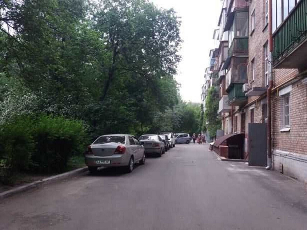 Продаж Квартира 2-кімнатна, 5/5 поверх на Смілянська вул., 1 Київ - фото 1