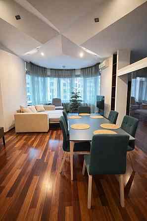 Продаж Квартира 4-кімнатна, 5/25 поверх на Дмитрівська вул., д. 69 Киев