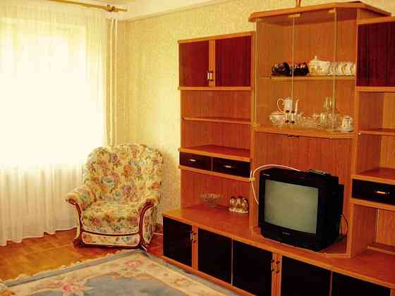 Оренда Квартира 2-кімнатна на ул. Дмитриевская, 96 Киев