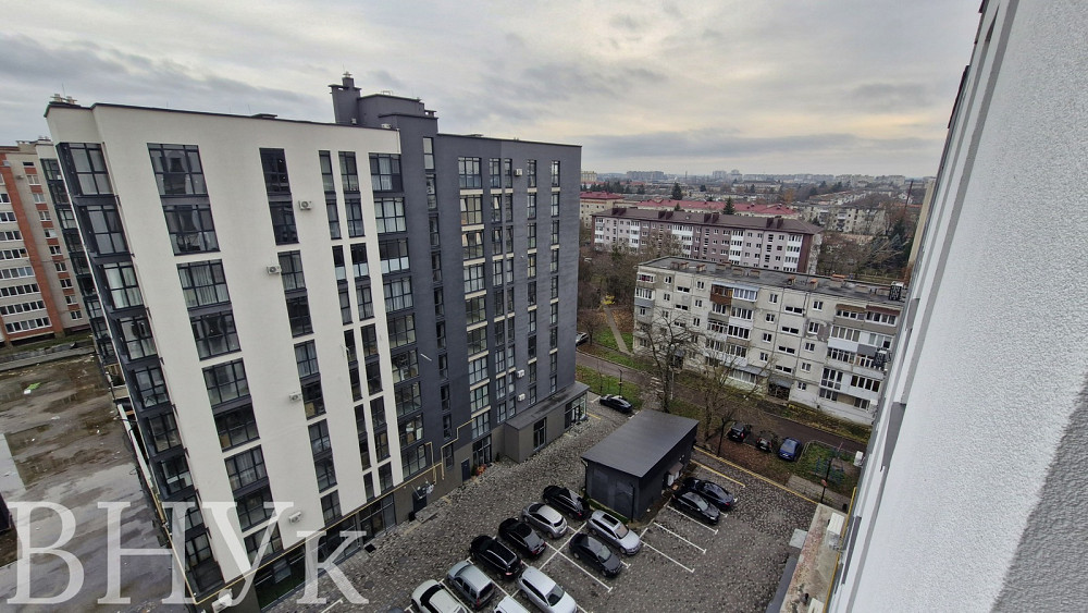 Продаж Квартира 5-кімнатна, 9/10 поверх на Зоряна (Арцеулова) Луцьк - фото 1