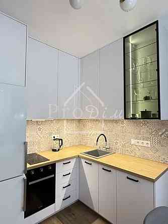 Оренда Квартира 1-кімнатна, 1/4 поверх на Практична вул., 2 Киев