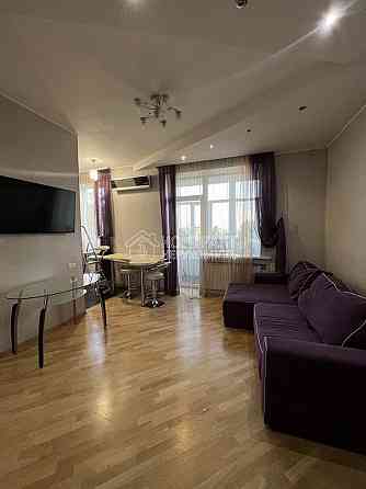 Продаж Квартира 3-кімнатна, 4/4 поверх на вул. Дарвіна Kharkiv