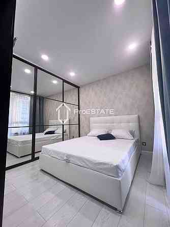 Продаж Квартира 2-кімнатна, 15/25 поверх на вул. Бажана Миколи Київ