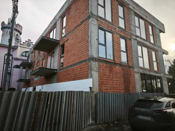 Продаж 1к Квартира 44 кв.м Собранецька 128 Ужгород