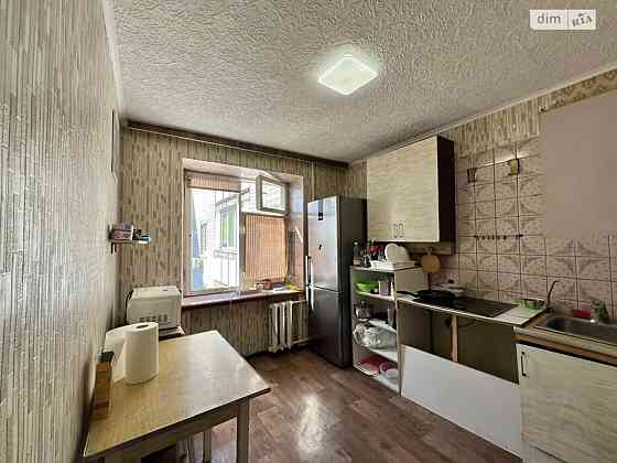 Продаж Квартира 2-кімнатна, 14/14 поверх на Бориспільська, 28Б Kiev