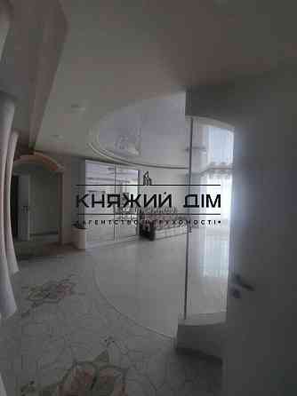 Оренда Квартира 4-кімнатна, 14/15 поверх на Ломоносова ул./Юлії Здановської Киев