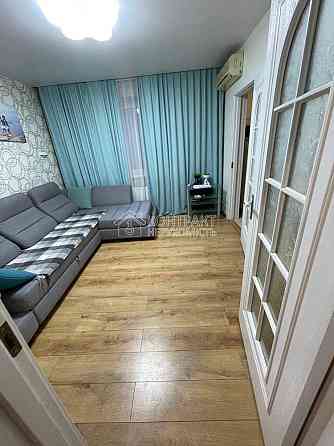 Продаж Квартира 3-кімнатна, 5/16 поверх на вул. Волонтерська Kharkiv