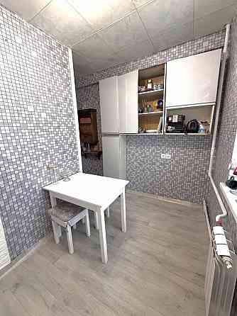 Продаж Квартира 3-кімнатна, 3/5 поверх на Родини Глаголєвих вул., д. 12-Б Киев