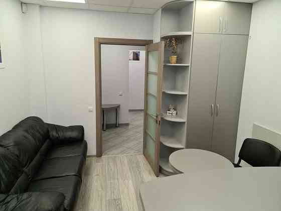 Оренда офісне приміщення на улица Урловская, д.20 приміщень - 4, поверх - 1/22 Киев