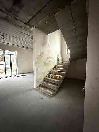 Продаж Будинок 4-кімнатний на Прорезная ул., 24 