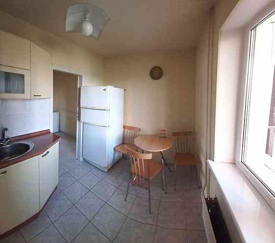 Продаж Квартира 4-кімнатна, 2/15 поверх на ревуцького, 13 Київ