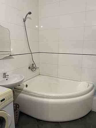 Оренда Квартира 1-кімнатна, 20/25 поверх на Драгоманова, 2 Киев