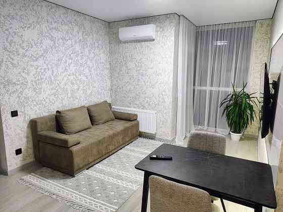 Продаж Квартира 1-кімнатна, 14/26 поверх на Вірменська вул., д. 8 Київ