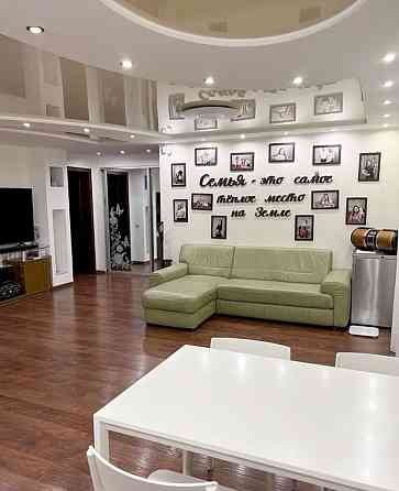 Продаж Квартира 4-кімнатна, 1/10 поверх на Усенко ул., 9 Dnipro