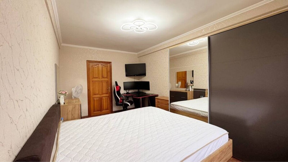 Продаж Квартира 2-кімнатна, 5/5 поверх на Строителей, 4а Київ - фото 3