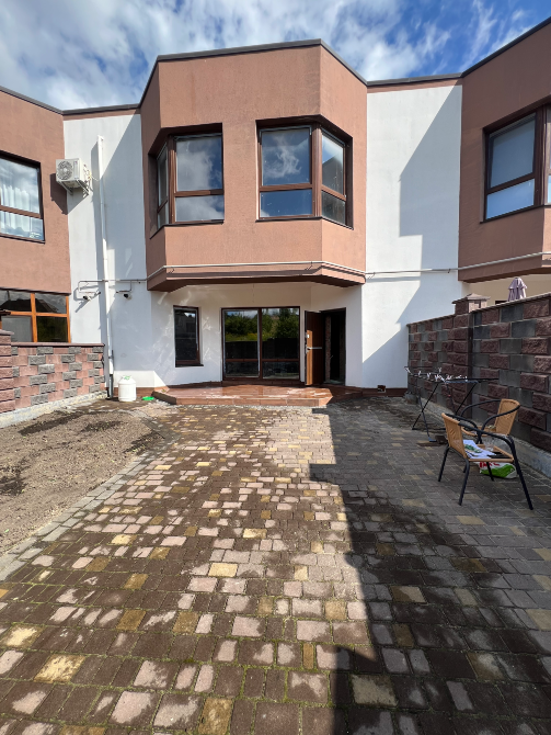 Продаж 2-поверховий Таунхаус з ділянкою 1 сот 117 кв.м 3 кімн. на Щаслива 40 Рівне - фото 1