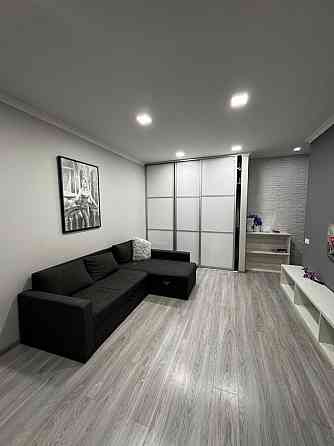 Продаж Квартира 1-кімнатна, 5/5 поверх на Бастіонна вул., д. 10 Kiev