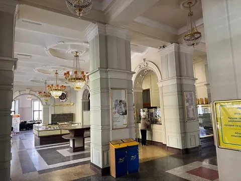 Здається    Чернівці Поштова вулиця Чернівці - фото 3