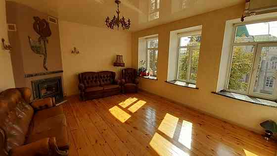 Продаж Квартира 3-кімнатна, 2/2 поверх на соборна Vinnytsya