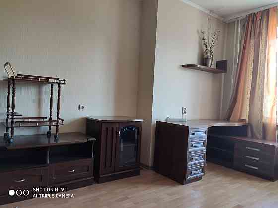 Оренда Квартира 3-кімнатна на Прилужна, 4/15 Київ