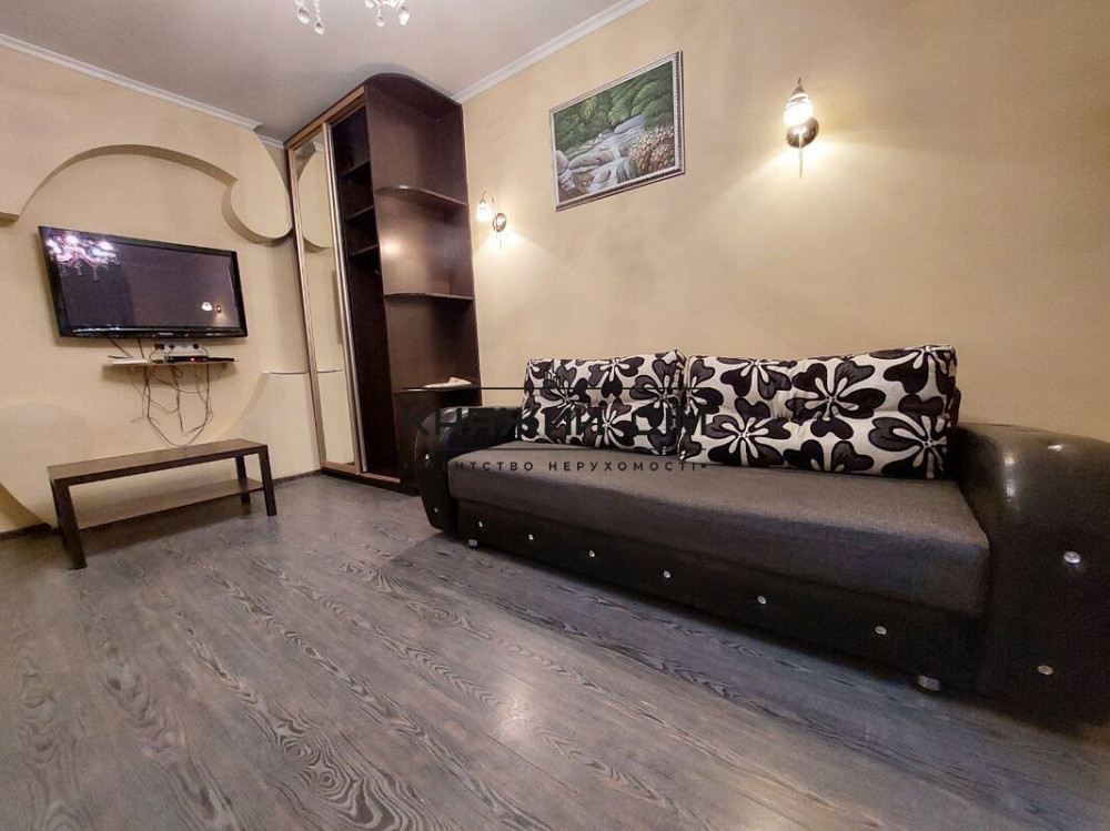 Оренда Квартира 1-кімнатна, 1/3 поверх на Фрометовская ул. Киев - изображение 1