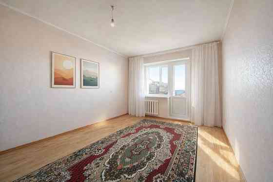 Продаж Квартира 3-кімнатна, 17/24 поверх на Олександри Екстер вул., д. 5 Киев