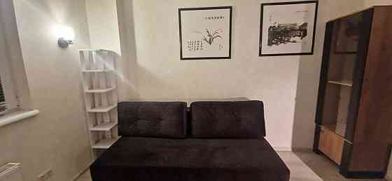 Продаж Квартира 2-кімнатна, 13/16 поверх на Магістральна вул., д. 33 Kiev