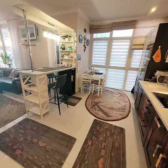 Оренда Квартира 2-кімнатна, 6/22 поверх на ул. Белорусская, 3 Kiev