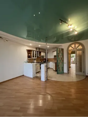 Продажа 3-этажный Дом с участком 1.5 сот 222 кв.м 4 комн. на Бузкова Одесса