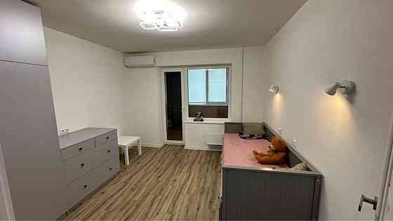 Оренда Квартира 1-кімнатна, 8/10 поверх на Ревуцького, 17 Київ