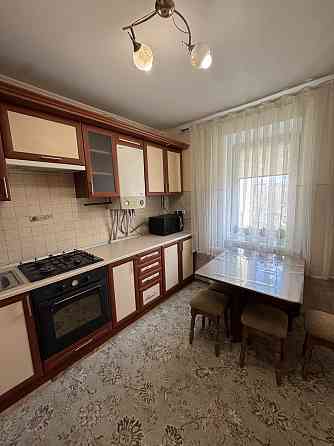 Оренда Квартира 3-кімнатна, 4/5 поверх на Любомира Гузара Івано-Франківськ