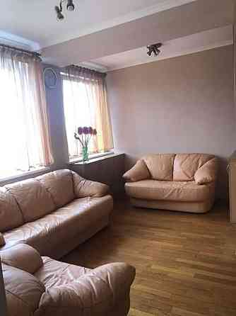 Оренда Квартира 3-кімнатна, 3/9 поверх на ул. Академика Булаховского, 30а Kiev