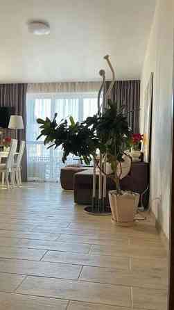 Оренда Квартира 3-кімнатна, 21/21 поверх на ул. Митрополита Василия Липковского Київ