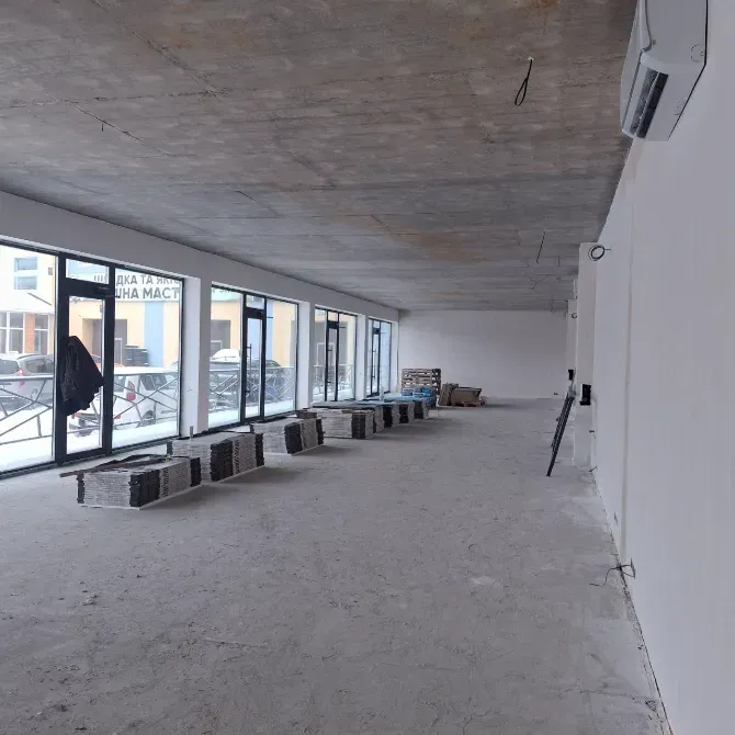 Сдаётся Торгово-офисный центр площадь 360 кв.м 2-й этаж Белая Церковь Київська Белая Церковь - изображение 1