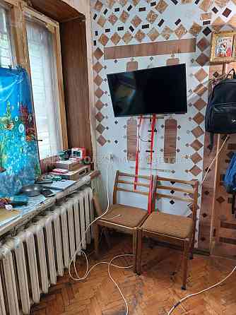 Продаж Квартира 2-кімнатна, 1/4 поверх на Святославська вул., 15 Київ