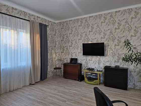 Кухня студия 40 м² + гараж + терраса = идеальный дом Нерубайське