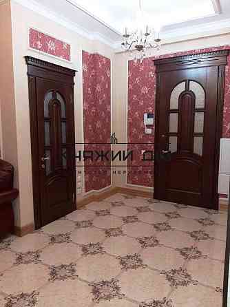 Оренда Квартира 3-кімнатна, 6/11 поверх на Крещатик ул. Киев