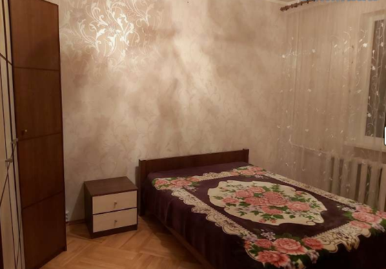 Оренда Квартира 3-кімнатна на Ахматовой Анны ул., 17 Киев