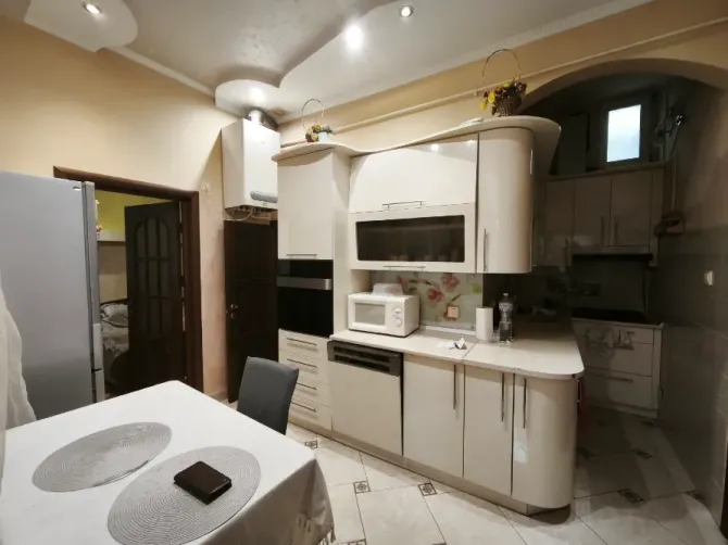 Продажа 2к Квартира 39 кв.м Золота 17 Ужгород - изображение 2