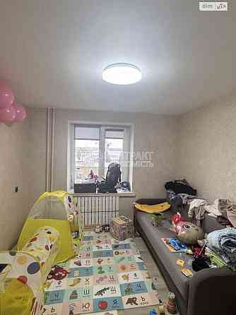 Продаж Квартира 3-кімнатна, 8/9 поверх на вул. Ромашкіна Харків